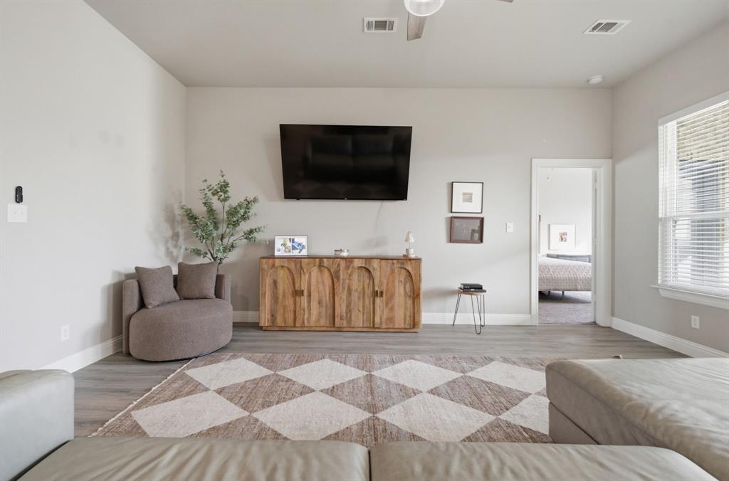 Mustang Crk - Residential