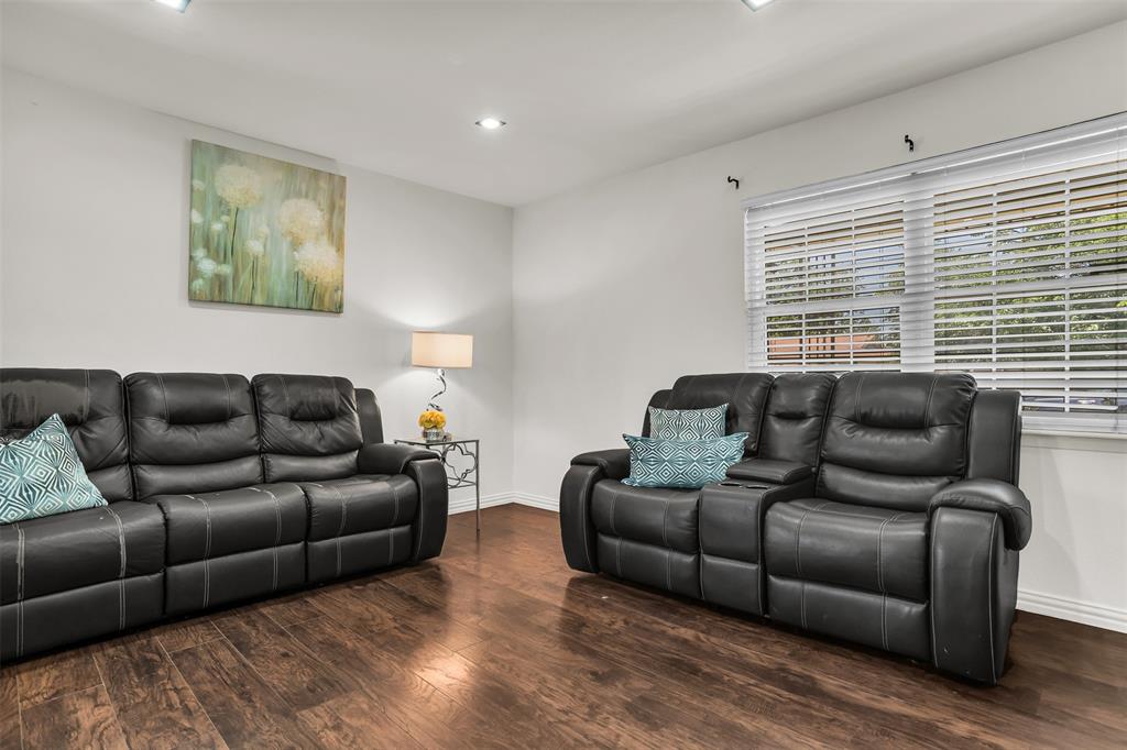 2316 Miriam Lane