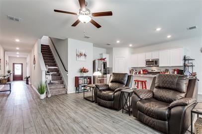 Primrose Xing Ph 4 - Residential