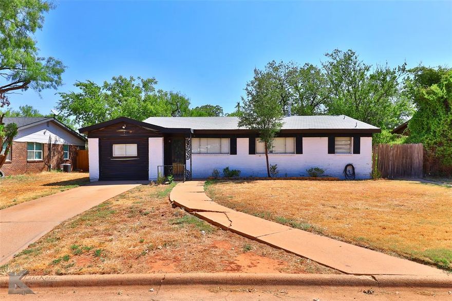 Investor special, This home is being sold AS IS! 4 bedrooms, 2 full baths, large living area, and fenced backyard. Brick home with almost 1600 square feet. Bring your investors by!