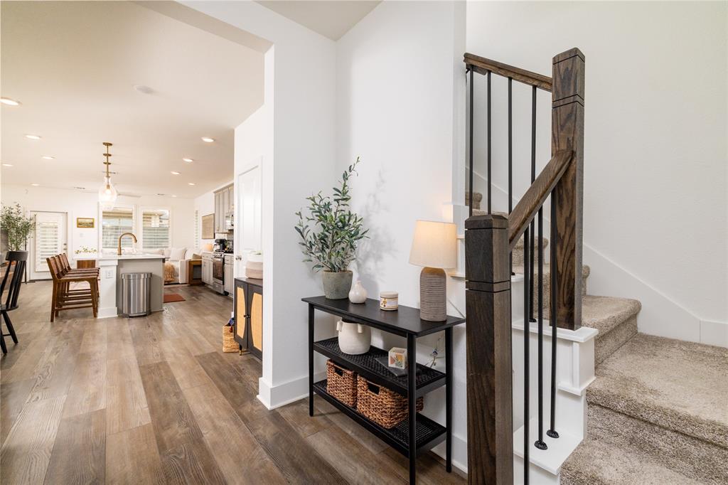 1208 Lady Mantle Way