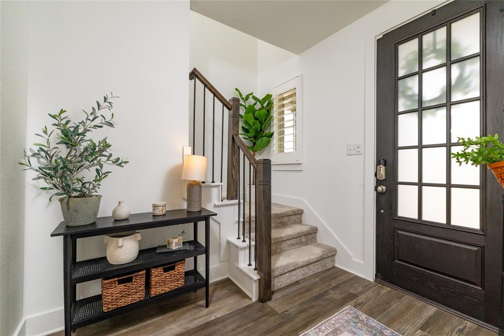 1208 Lady Mantle Way