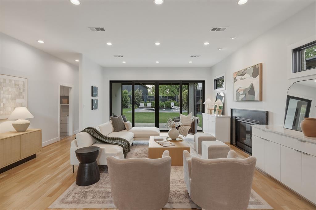University Terrance Add - Residential