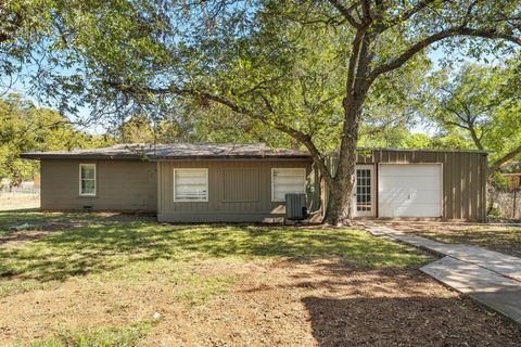 Tiny photo for 152 COUNTY ROAD 4871, Newark, TX 76071 (MLS # 21099754)