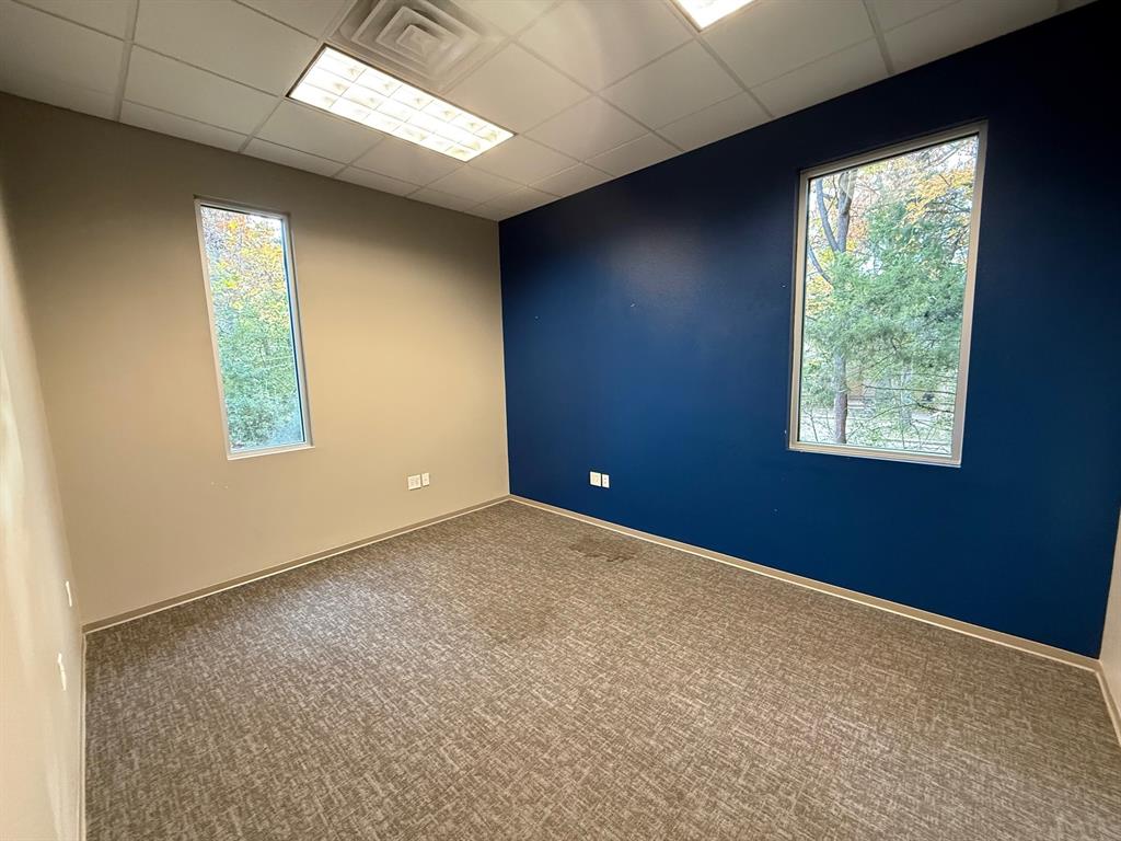 EAGLES NEST - Commercial Lease