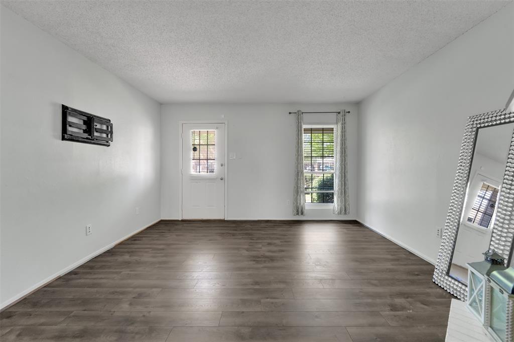 641 Carriagehouse Lane 7
