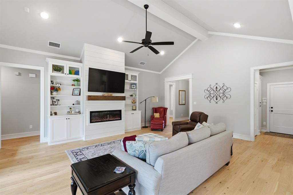 DEER POINT ESTATES - Residential