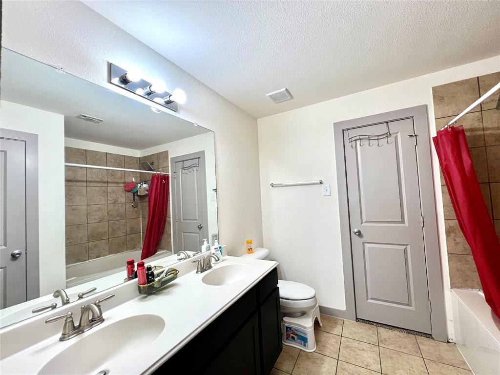 Newport Village At Trinity - Residential