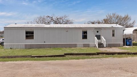 915 N Washington Street Farmersville TX 75442