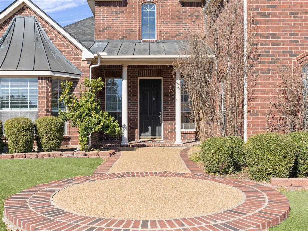 433 Shady Oaks Drive