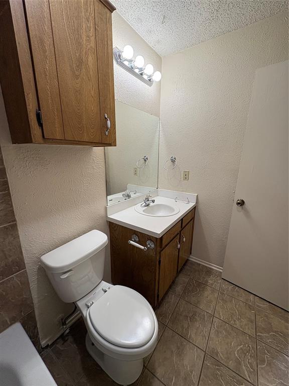 HOLLY HOLLOWS ADDITION %234 - Residential Lease