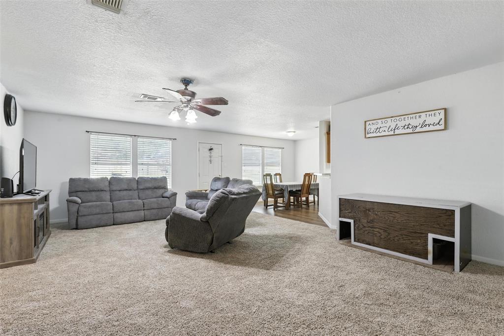 6204 Kelly Drive