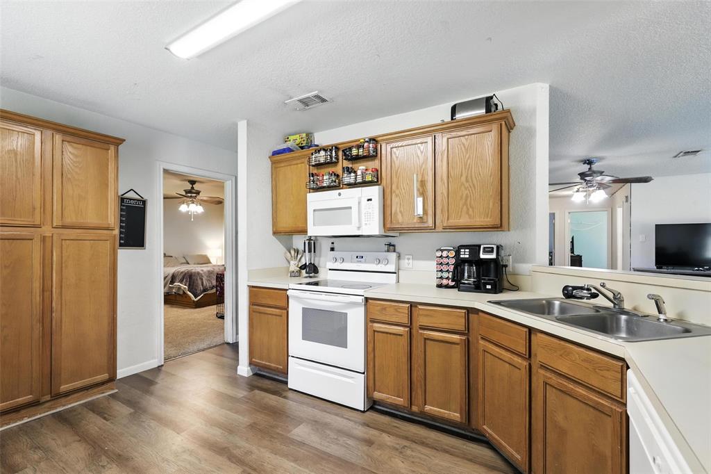 6204 Kelly Drive