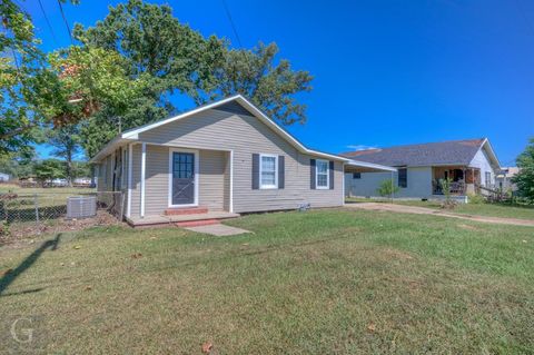 A home in Benton