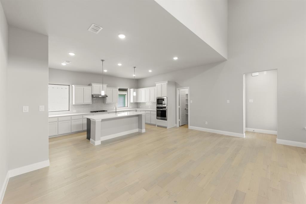 5526 Burford Lane