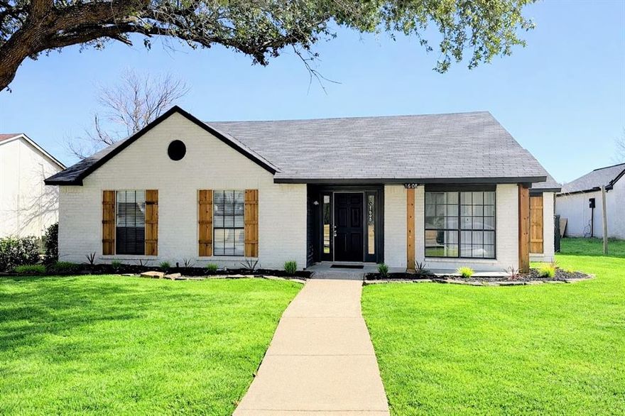 Updated home with modern charm and move in ready. Stunning curb appeal with white and black accents and natural wood, refreshed landscaping and inviting covered porch. Inside you'll find a brand new kitchen with stainless steal appliances, new cabinetry and quartz countertops. Freshly painted, new carpets, sliding gate in alley. The primary bedroom has 2 closets and a fully remodeled bathroom with double sinks, new shower and vanity. Conveniently located close to shopping, restaurants, mall, and highways.