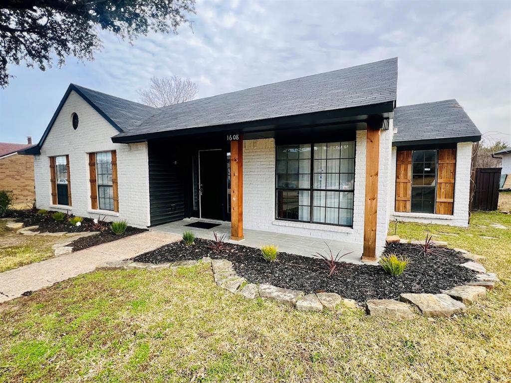 Country Meadow 01 - Residential