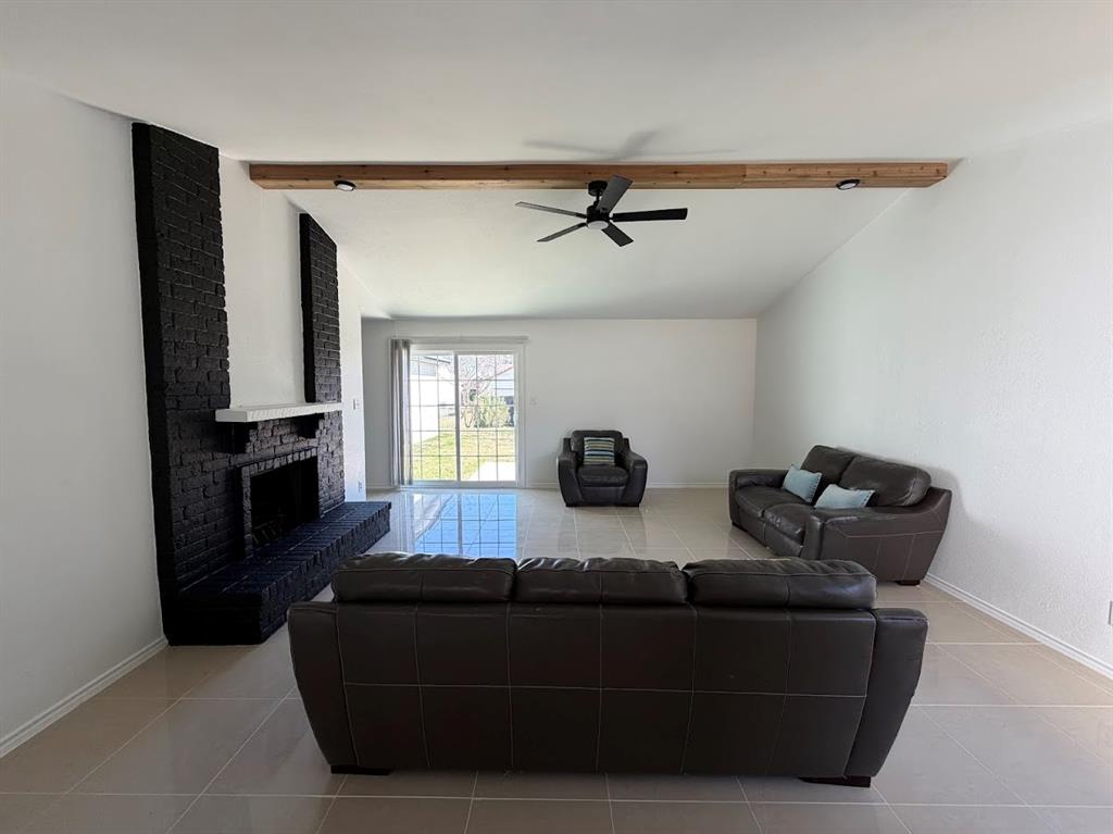 Country Meadow 01 - Residential