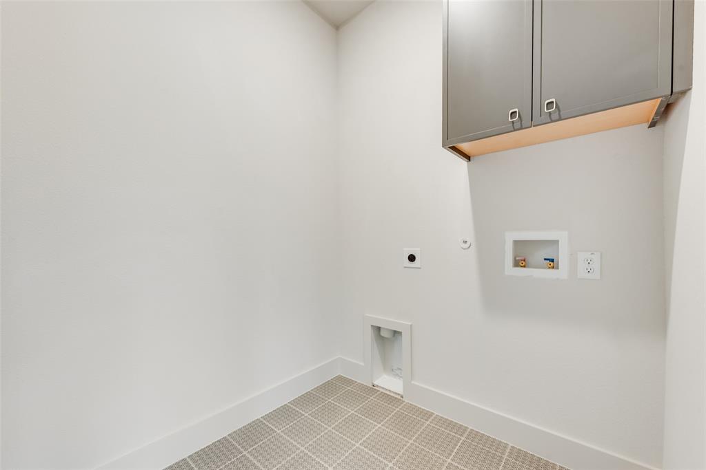 Lewisville Waters Edge II Condominium - Residential