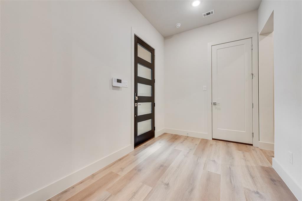 Lewisville Waters Edge II Condominium - Residential