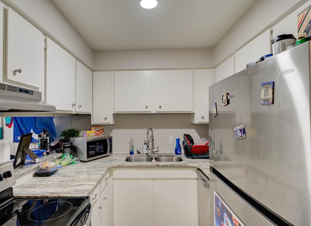 1820 E Kings Highway