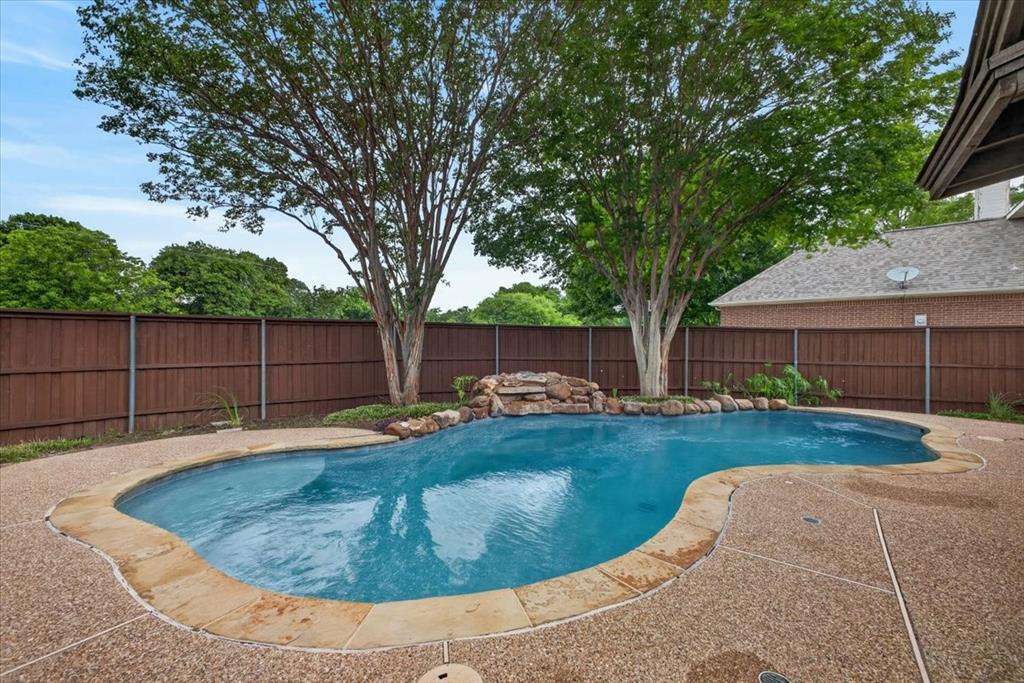 402 Montclair Drive