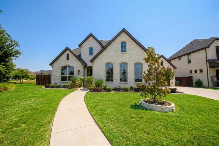 Photo 1 of 40 — 1316 Limestone Ridge Road, Mansfield, TX 76063