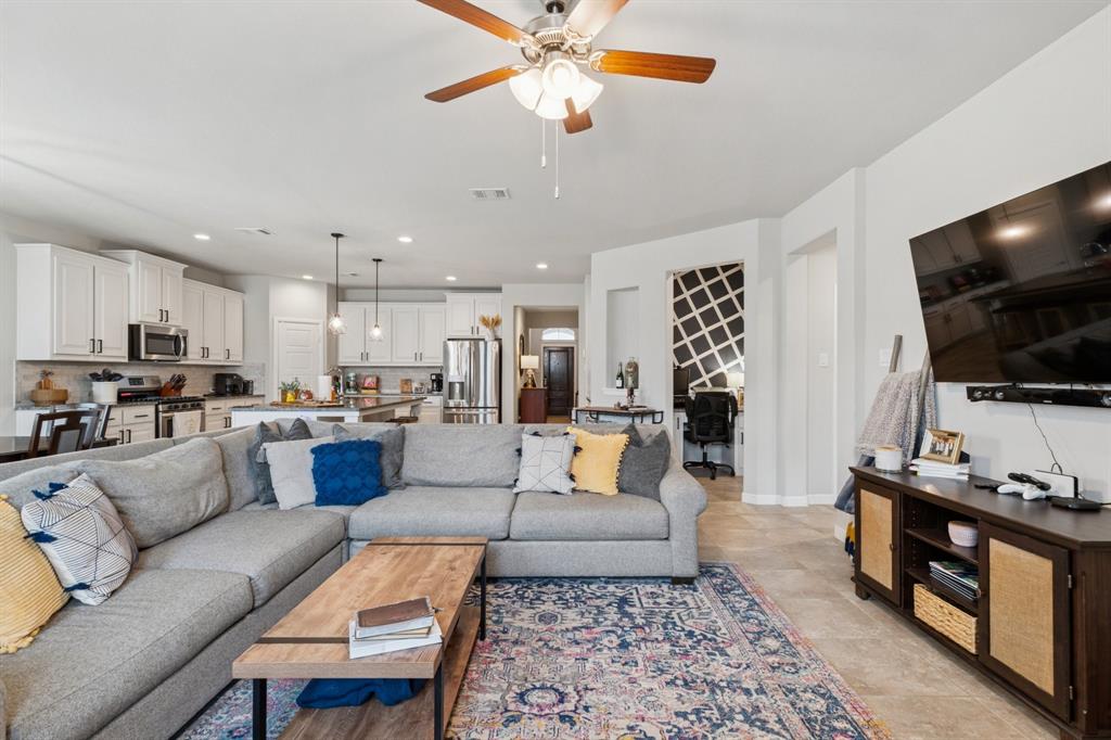 2417 Rooster Lane