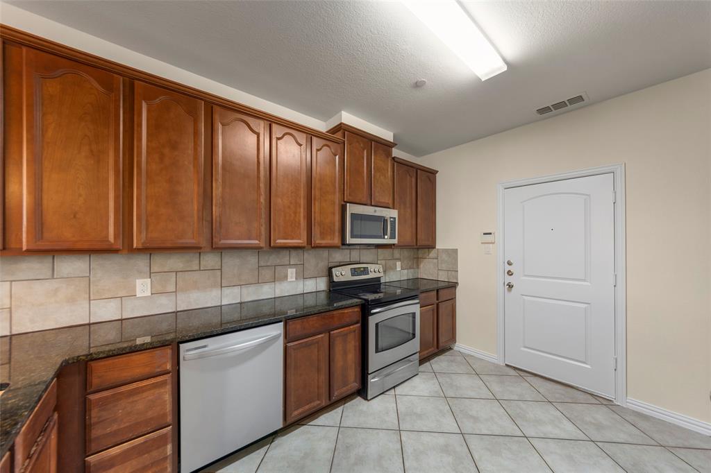 Redhill Spgs - Residential Lease