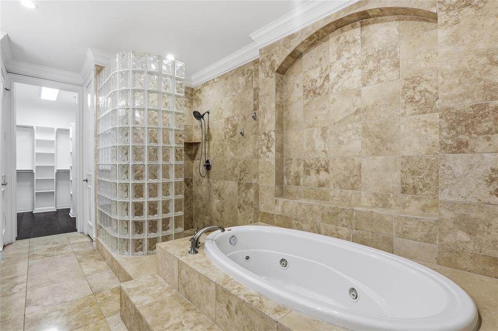 Southlake Town Square Brownsto - Residential