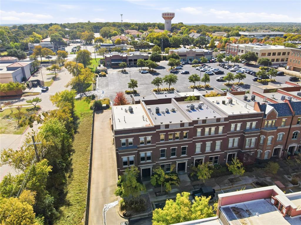 Southlake Town Square Brownsto - Residential