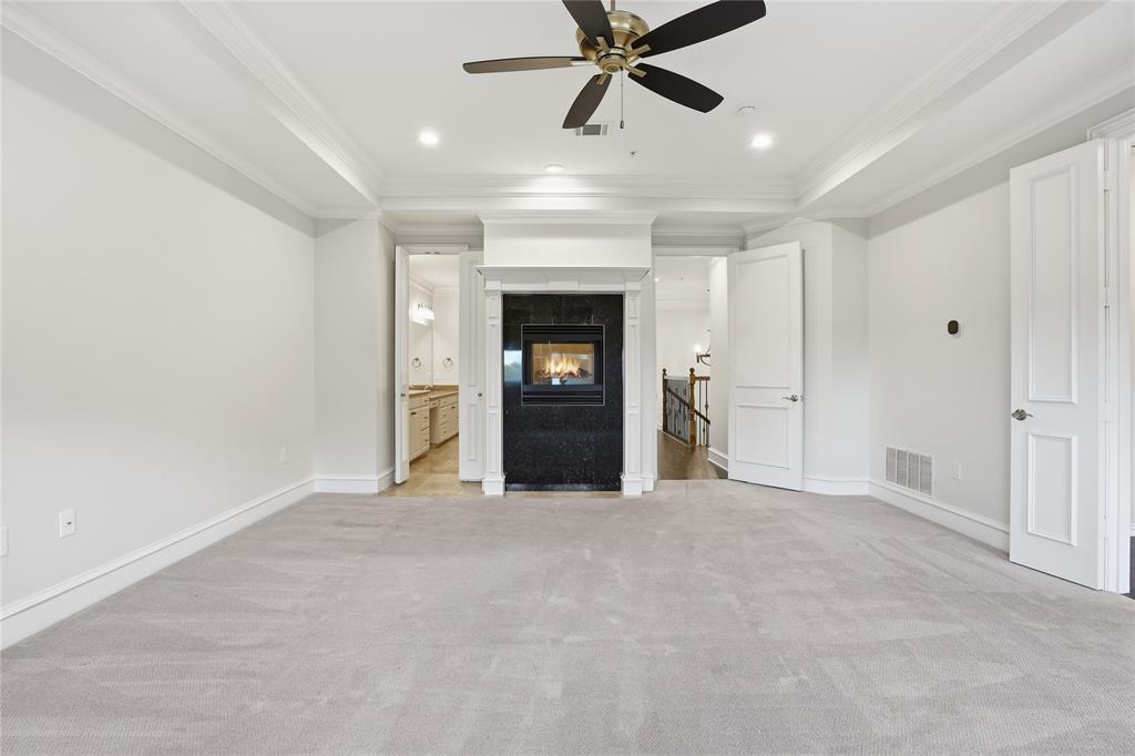 Southlake Town Square Brownsto - Residential