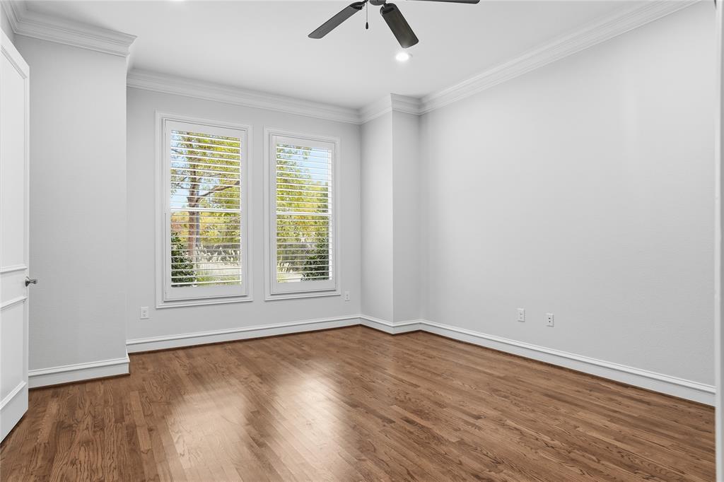 Southlake Town Square Brownsto - Residential