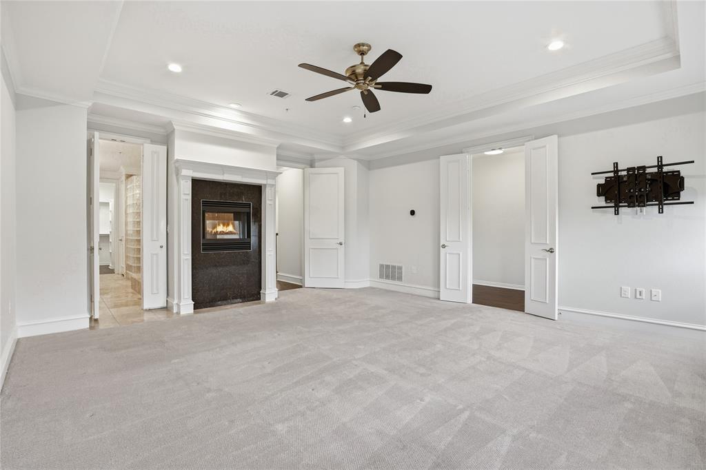 Southlake Town Square Brownsto - Residential