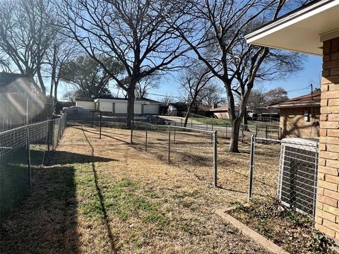 Tiny photo for 813 Misty Glen Drive, DeSoto, TX 75115 (MLS # 21197175)