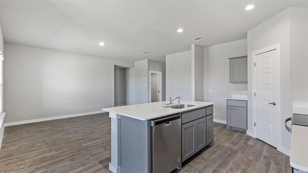 2909 HORNBILL Street