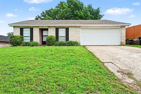 Photo of 817 Panay Way Drive, Fort Worth, TX 76108 (MLS # 21251801)