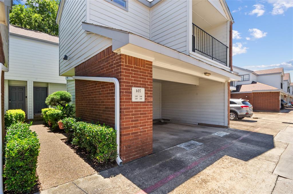 Boardwalk On The Pkwy Condos - Residential