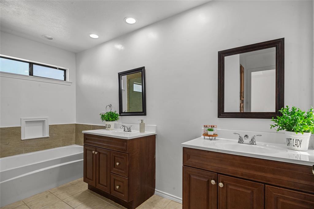 Boardwalk On The Pkwy Condos - Residential