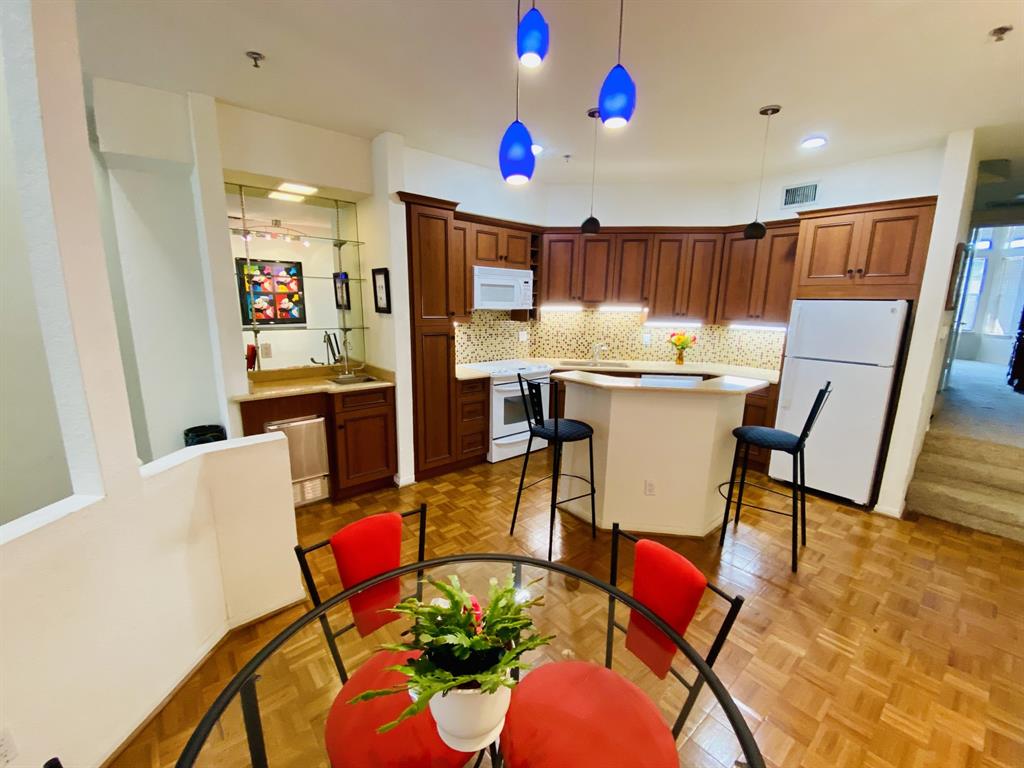 Woodshire Court Condos - Residential