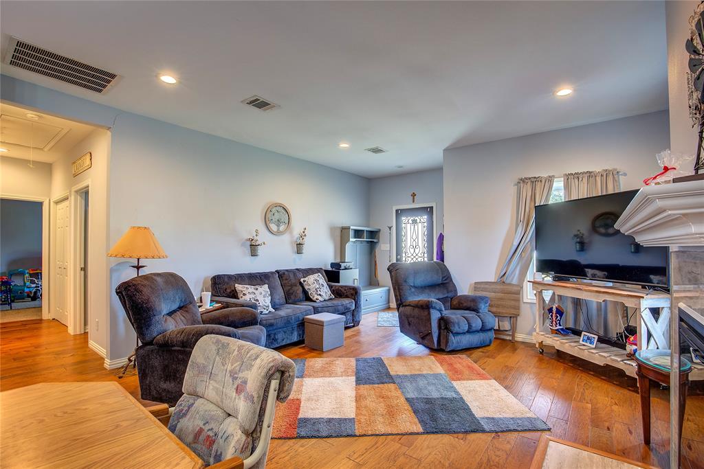 Whispering Oaks - Residential