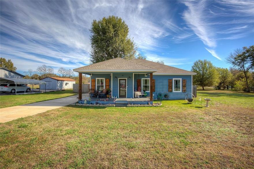 Discover this charming 3-bedroom
3 LOTS ON THIS LISTING
, 2-bathroom home sitting on a rare 1.2-acre property made up of three full lots, giving you unmatched space, privacy, and opportunity.
Located in a peaceful community with NO HOA, this land offers true freedom—One of the biggest advantages of this property is the two additional lots included in the sale. These extra lots provide incredible flexibility for the future owner:
Build additional homes for rental income or multi-generational living
Add a guest house, shop, or large garage
Keep them separate and sell them later as individual lots
Use the space for RV parking, boats, trailers, or outdoor projects
Enjoy a larger buffer of land for maximum privacy and no close neighbors
With private boat access to the lake, you’re just minutes away from boating, fishing, and weekend relaxation.
Inside, the home offers a spacious living area with a cozy fireplace, a well-designed kitchen, and comfortable bedrooms—perfect for full-time living or a lake getaway.
The foundation has been professionally repaired and includes a 10-year transferable warranty for peace of mind.
This property truly stands out by combining a solid home, generous land, and the rare opportunity to build or expand—all without HOA restrictions.