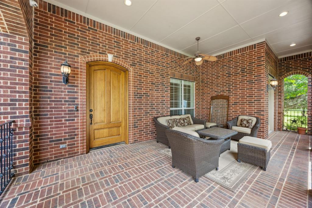 1002 Washington Drive