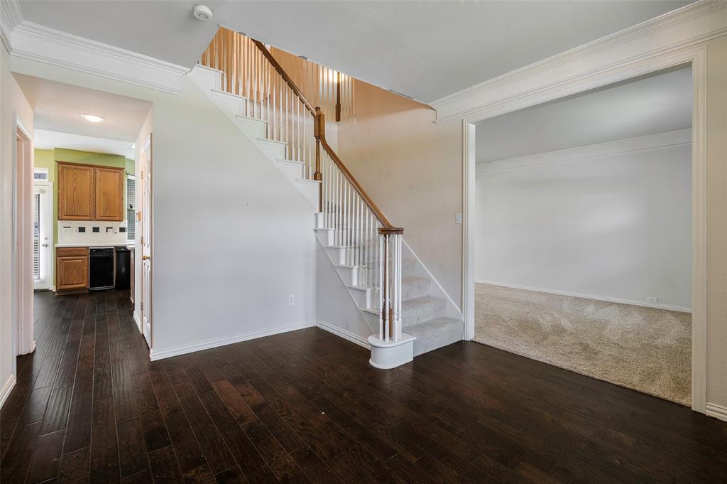 1041 Woodbriar Drive