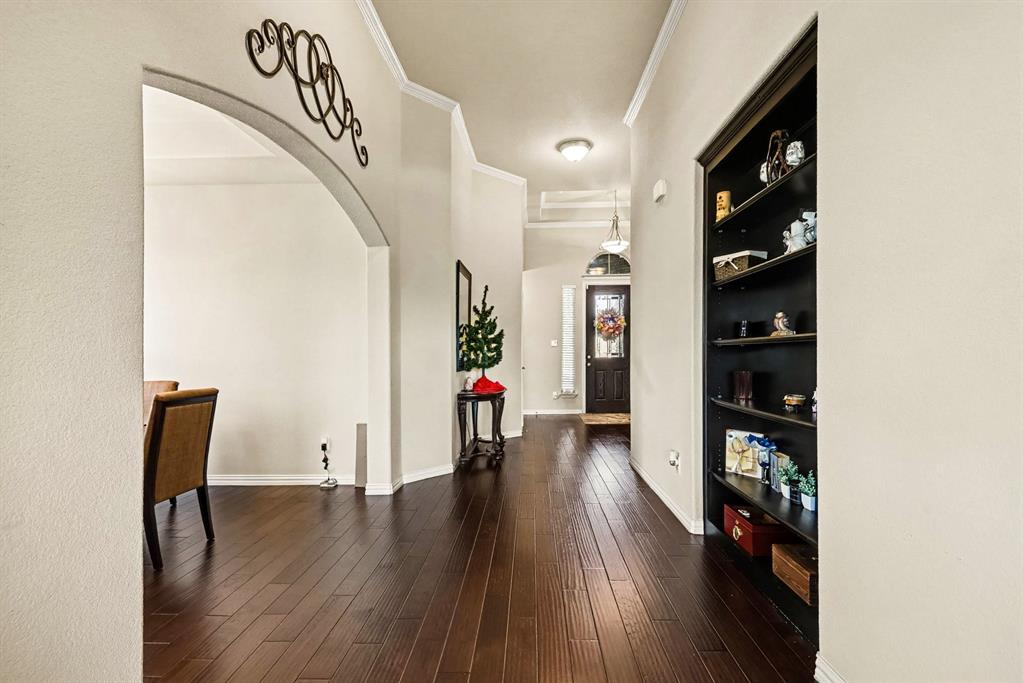 6825 San Antonio Drive