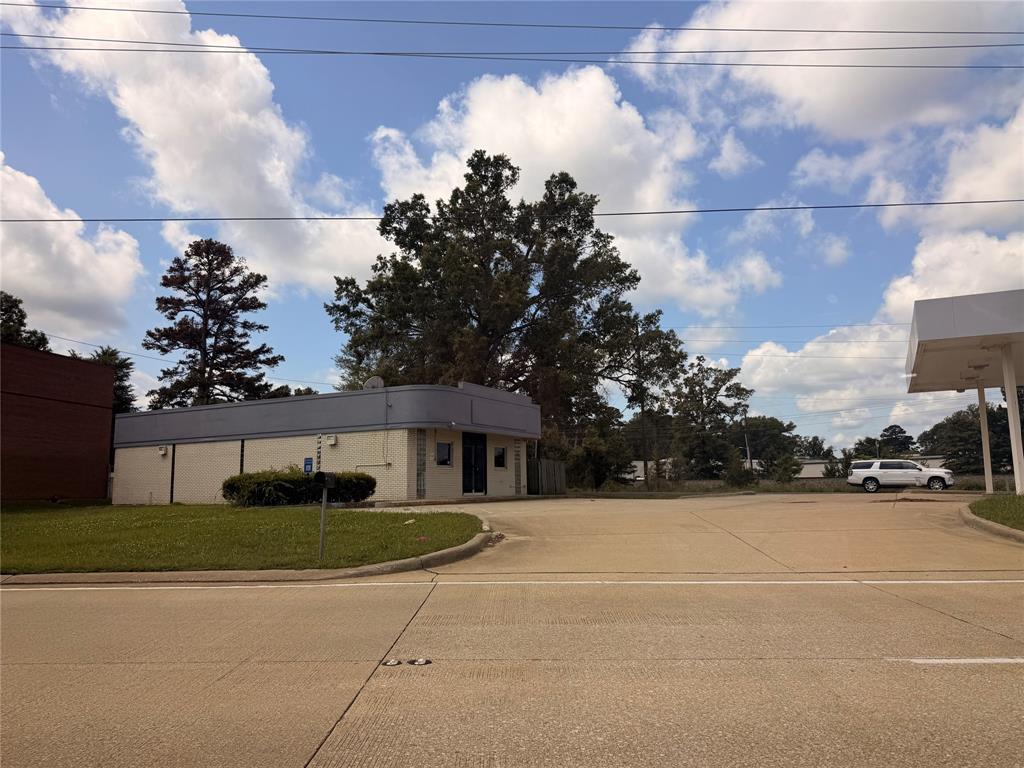 9330 Ellerbe Rd, Shreveport, LA 71106