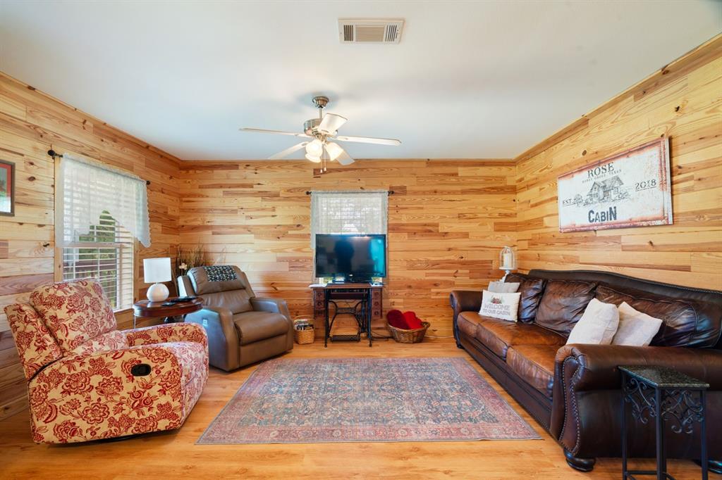 1101 County Road 2810