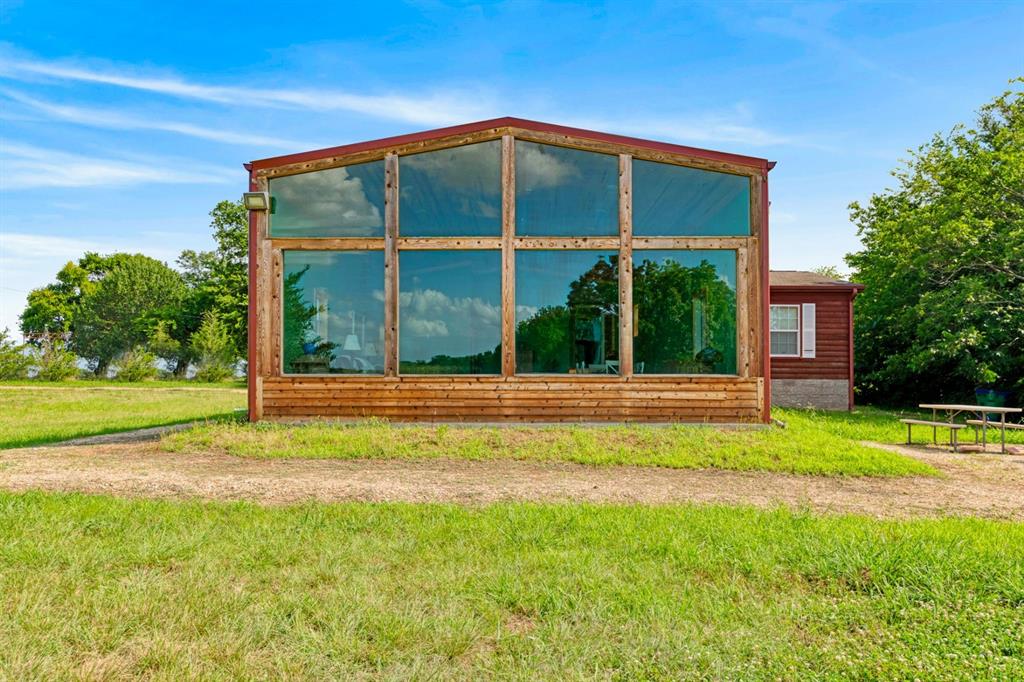 1101 County Road 2810