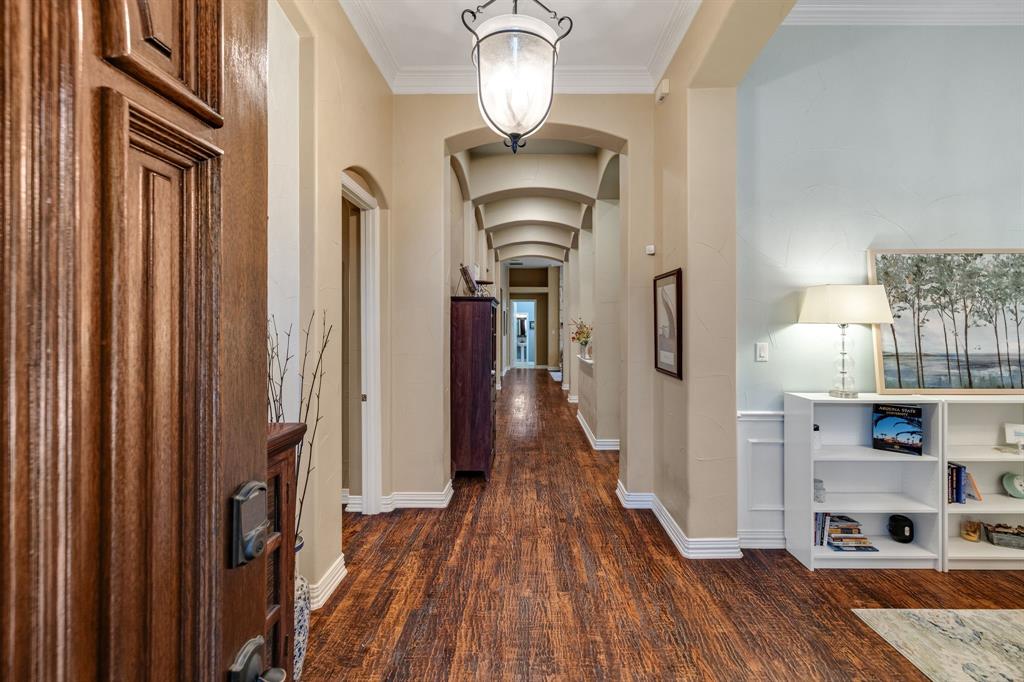 10051 Beachwood Drive