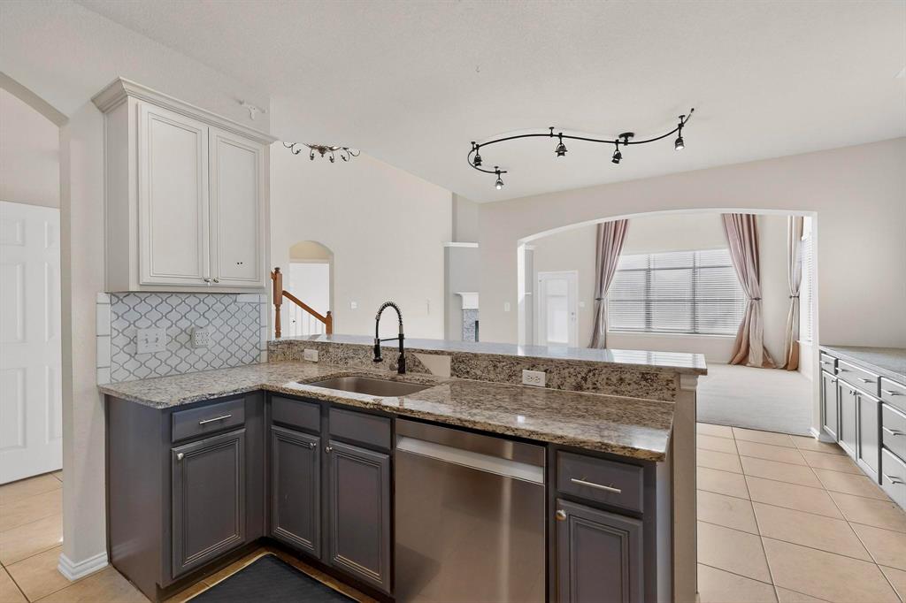 Mountain Valley Lake Tr - Residential